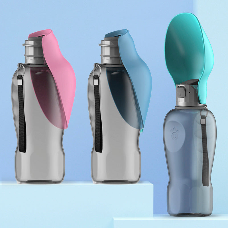 Portable 800ml dog water bottle.