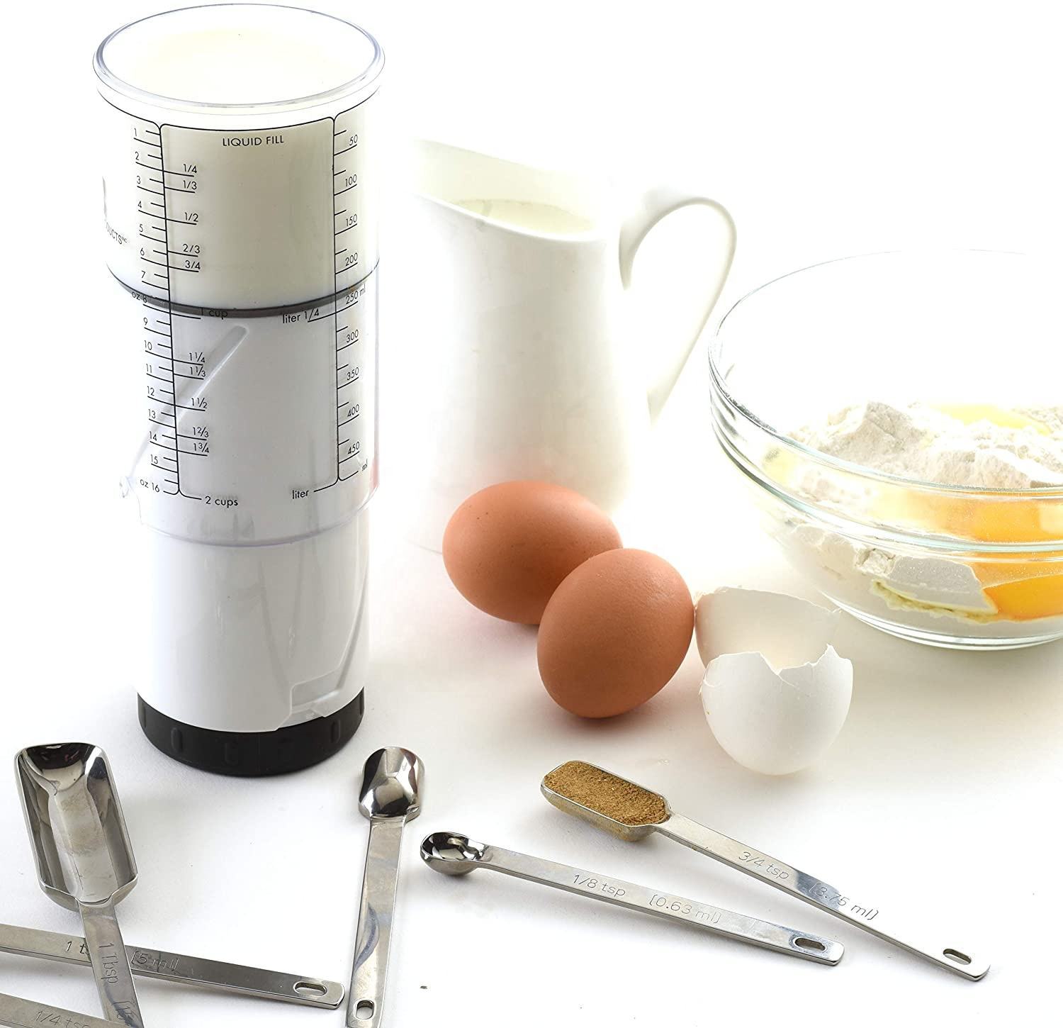 Adjustable Rotating Measuring Cups.