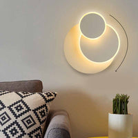 Round rotating bedside wall lamp