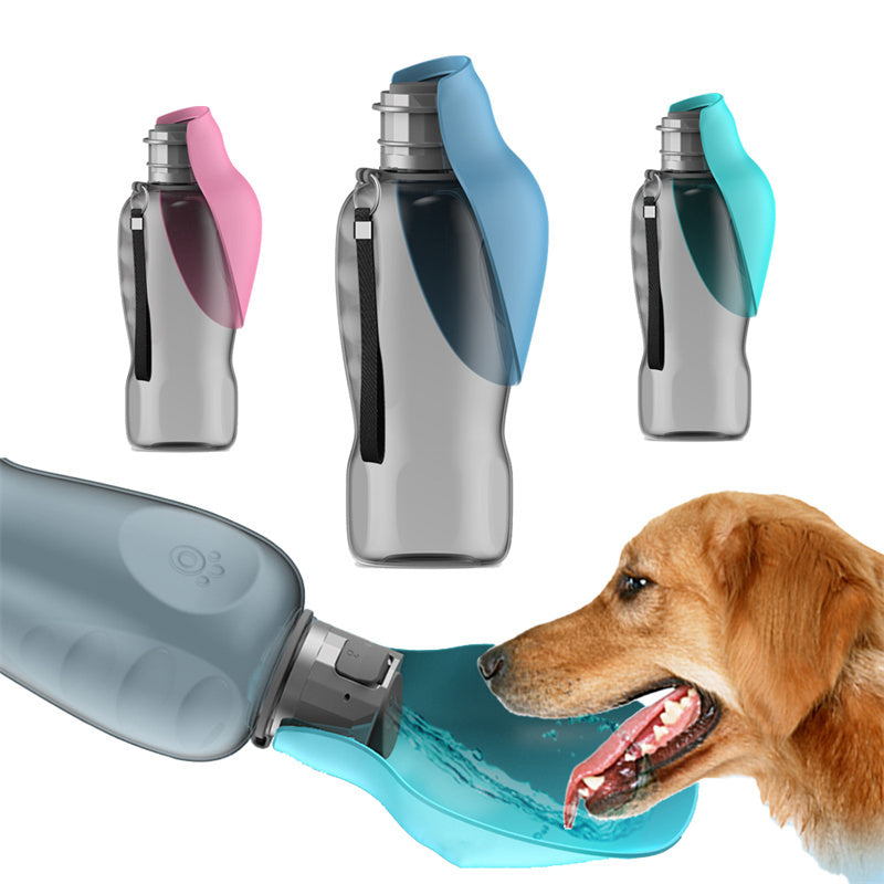 Portable 800ml dog water bottle.